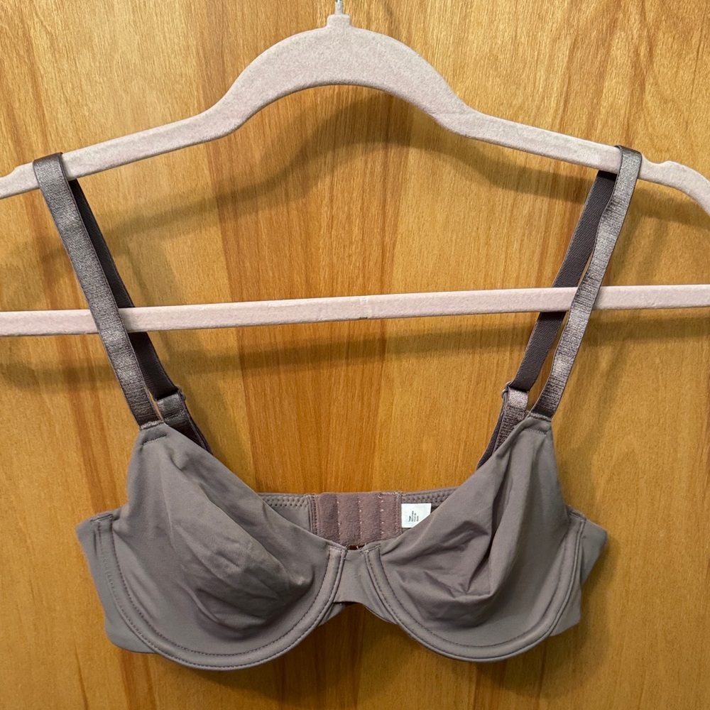 Auden Women's Underwire Bra in Gray